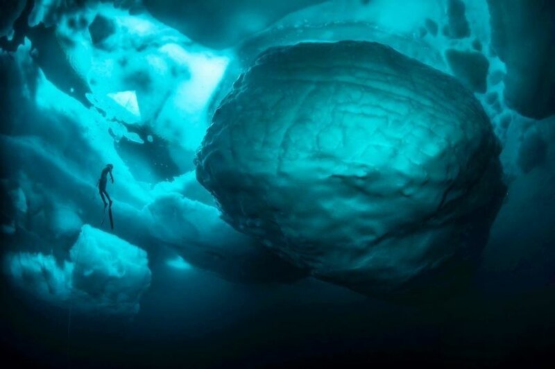 Фотография: 11 редких и впечатляющих фото айсберга в Гренландии от фотографа Тобиаса Фридриха №2 - BigPicture.ru