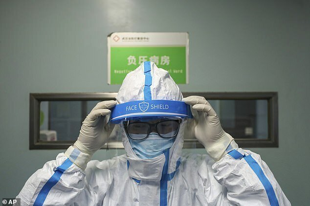Фотография: Какие шансы заразиться коронавирусом для людей с разными группами крови №3 - BigPicture.ru