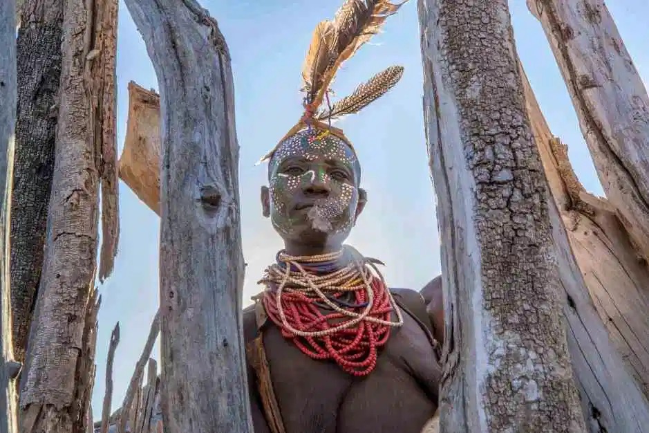 Фотография: Боевой раскрас и дикие суеверия: удивительные фотографии племени каро №14 - BigPicture.ru