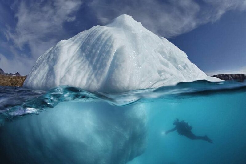 Фотография: 11 редких и впечатляющих фото айсберга в Гренландии от фотографа Тобиаса Фридриха №11 - BigPicture.ru