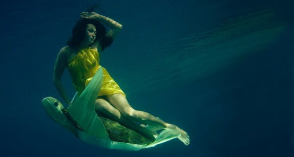 Полеты под водой в замечательных фотоработах Катерины Бодруновой