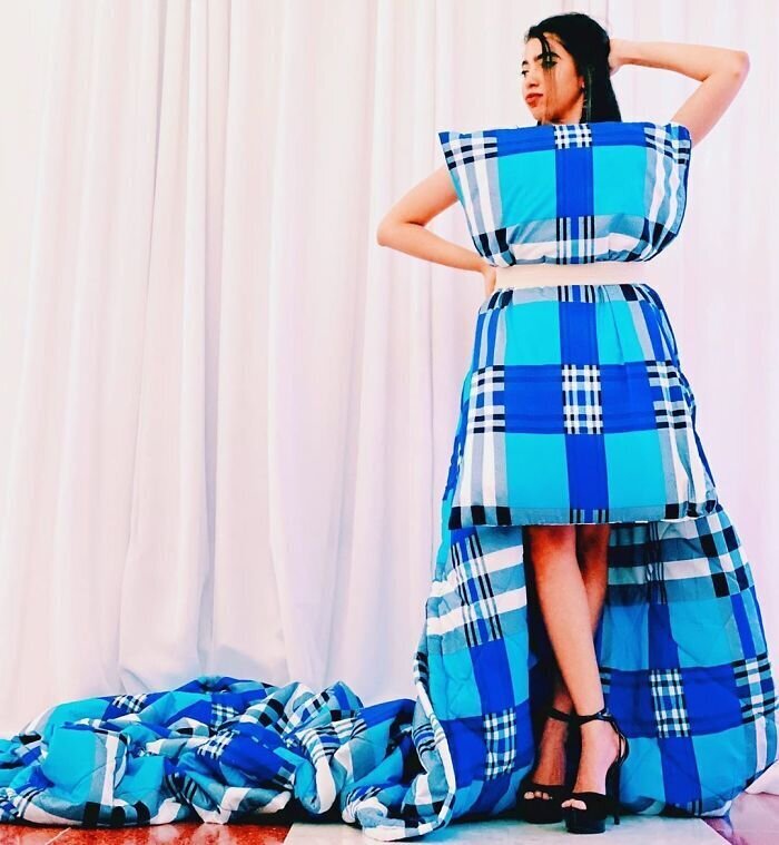 Фотография: В Сети появился новый карантинный тренд — платье-подушка №10 - BigPicture.ru