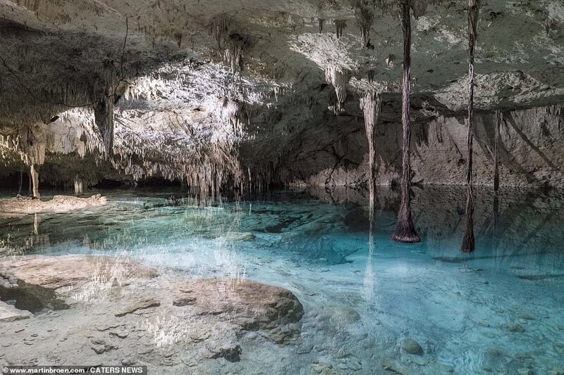 Фотография: Дайвер рискует жизнью, делая потрясающие снимки подводных пещер в Мексике №9 - BigPicture.ru