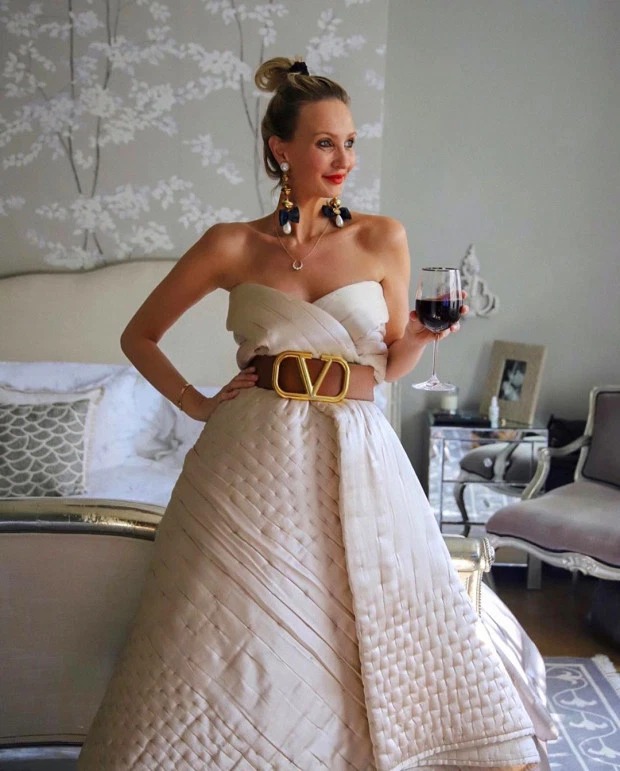 Фотография: Платье из одеяла: новый тренд покоряет Инстаграм №7 - BigPicture.ru