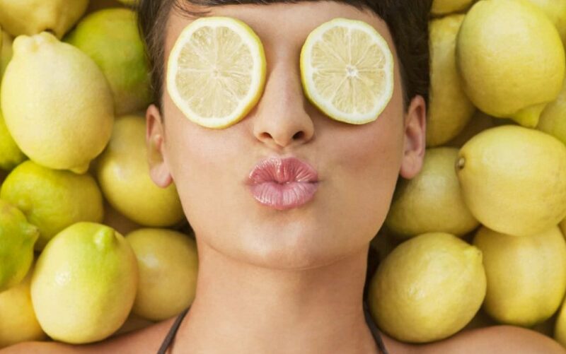 Фотография: 10 простых вариантов использования лимона в косметических целях №1 - BigPicture.ru