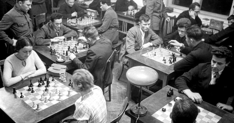 Фотография: Почему в СССР царил культ шахмат №1 - BigPicture.ru