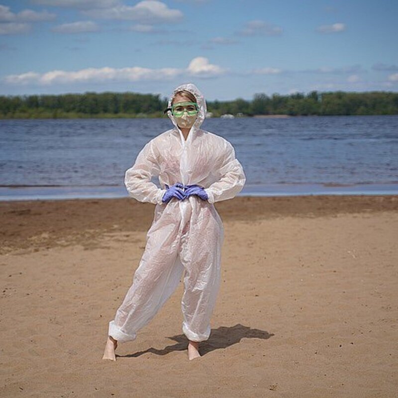 Фотография: Медсестра в купальнике из Тулы продолжает сводить с ума весь мир №16 - BigPicture.ru