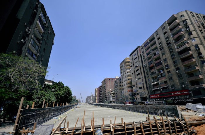 Фотография: В Египте строят скоростную эстакаду в 50 см от жилых домов №7 - BigPicture.ru