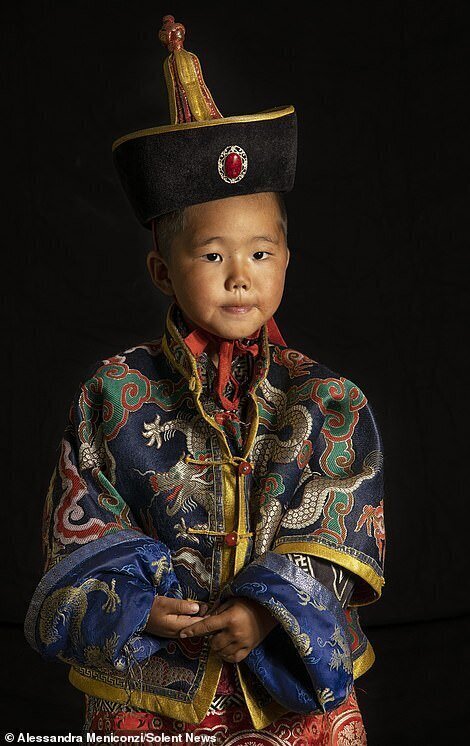 Фотография: Традиционная одежда монголов: неожиданное богатство №5 - BigPicture.ru