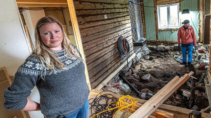 Фотография: Жительница Норвегии нашла могилу в своей спальне и получит за это деньги №1 - BigPicture.ru