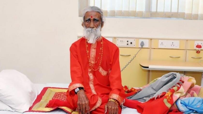 Фотография: В Индии умер йогин, который не ел и не пил целых 80 лет №3 - BigPicture.ru