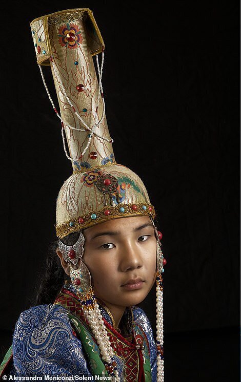 Фотография: Традиционная одежда монголов: неожиданное богатство №6 - BigPicture.ru
