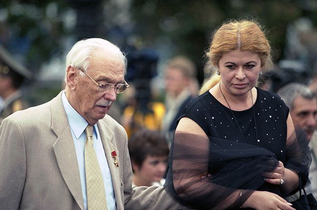 Фотография: Последняя любовь поэта Михалкова: 84 года против 36 №6 - BigPicture.ru
