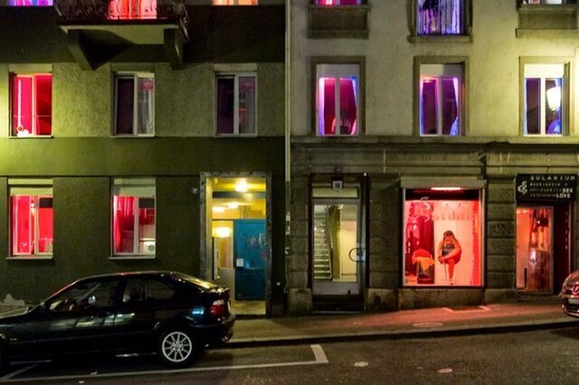 Фотография: В Швейцарии снова открываются бордели: вот новые правила работы проституток №3 - BigPicture.ru