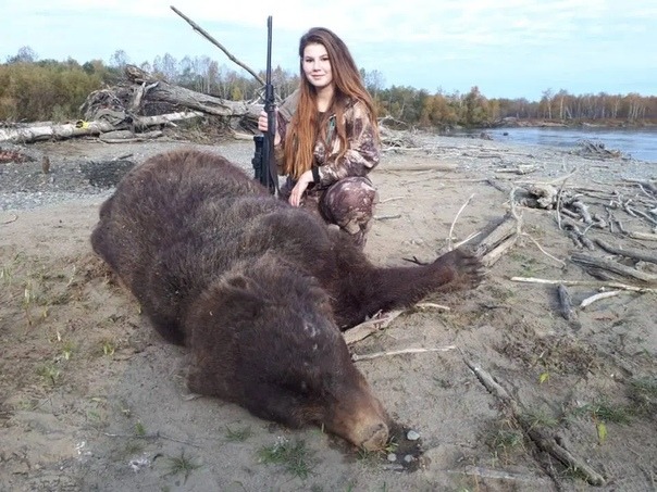 Фотография: Медведя остановит, в горящую избу войдет: охотница из России возмутила пользователей соцсетей №7 - BigPicture.ru
