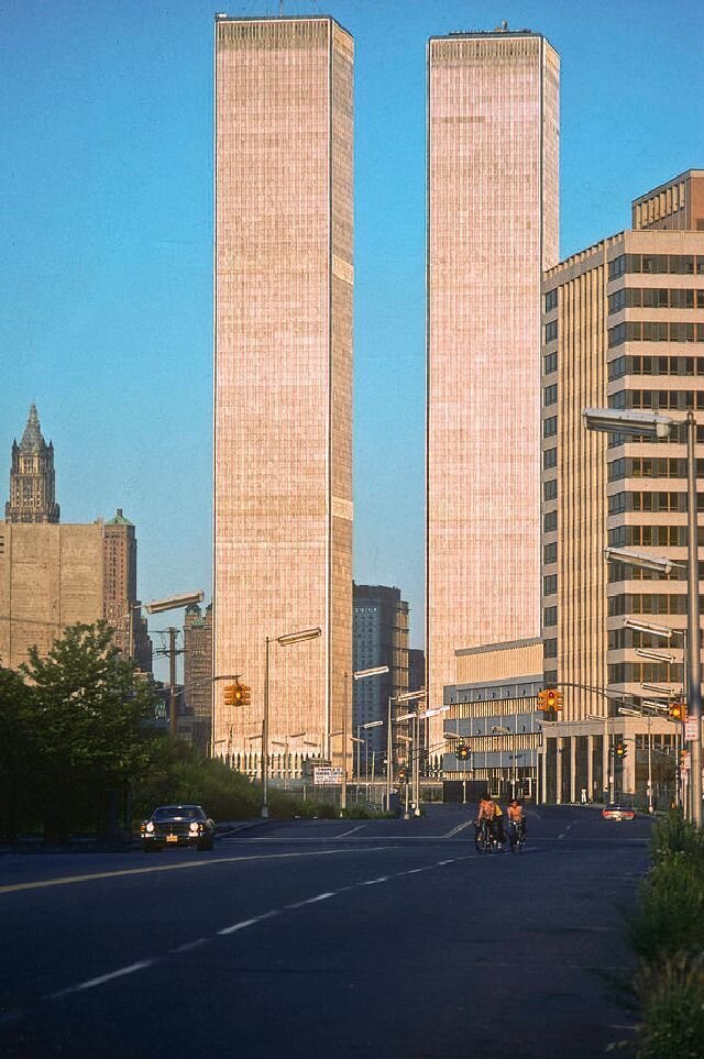 Фотография: Башни-близнецы в 70-е: как выглядел Всемирный торговый центр в самом начале №38 - BigPicture.ru