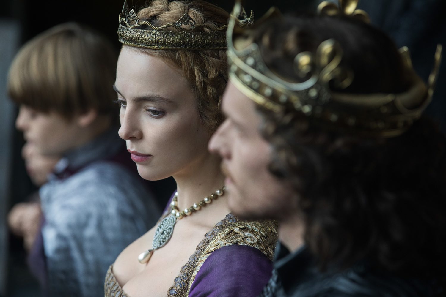 Исторические фильмы и сериалы о настоящих королевах — костюмные драмы