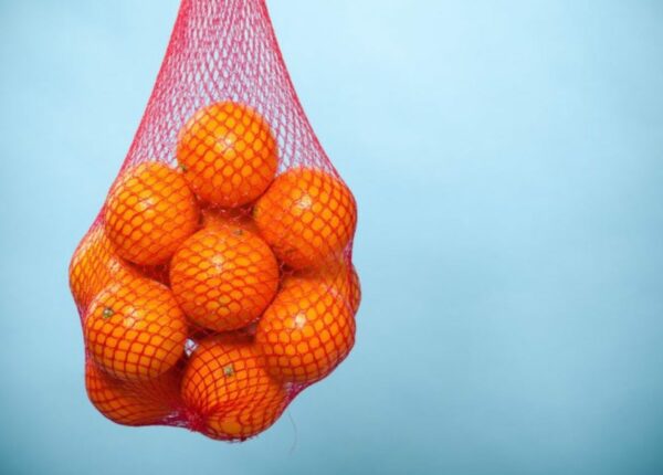 Красная сетка для апельсинов: маркетинговый ход или практическое назначение?