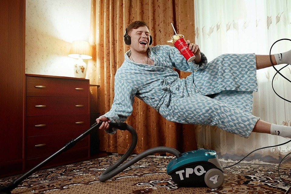 Фотография: Как это было: 15 креативных фотографий челябинцев о самоизоляции №1 - BigPicture.ru