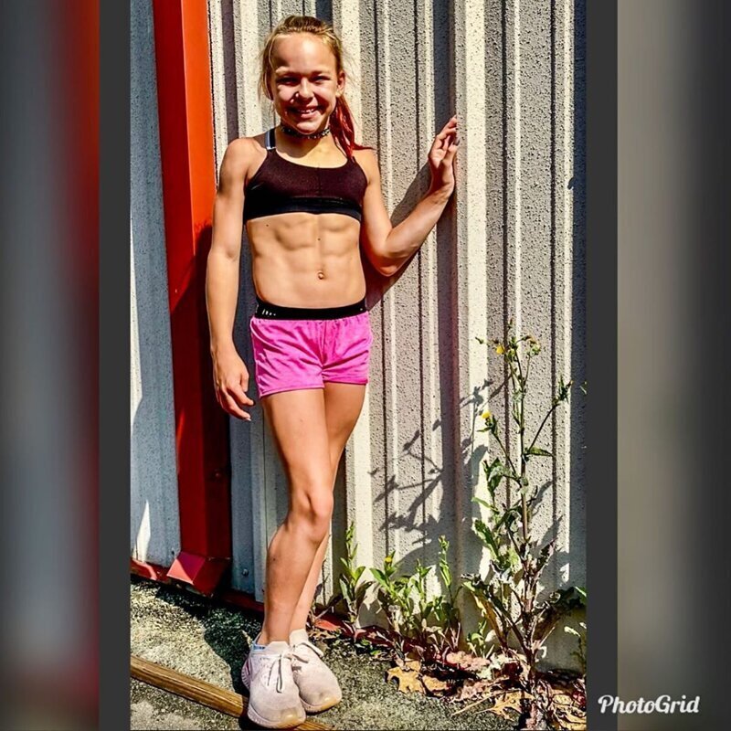 Фотография: Как выглядит 10-летняя девочка, которая тренируется по 30 часов в неделю №2 - BigPicture.ru