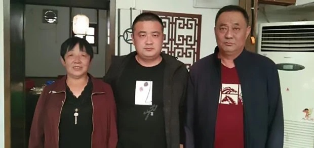 Фотография: Китаец, которого похитили младенцем, воссоединился с семьей через 33 года №1 - BigPicture.ru