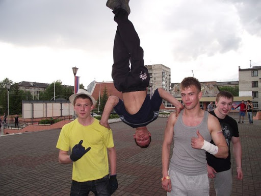 Фотография: Супермен из Сибири игнорирует гравитацию, вызывая недоверие иностранцев №4 - BigPicture.ru