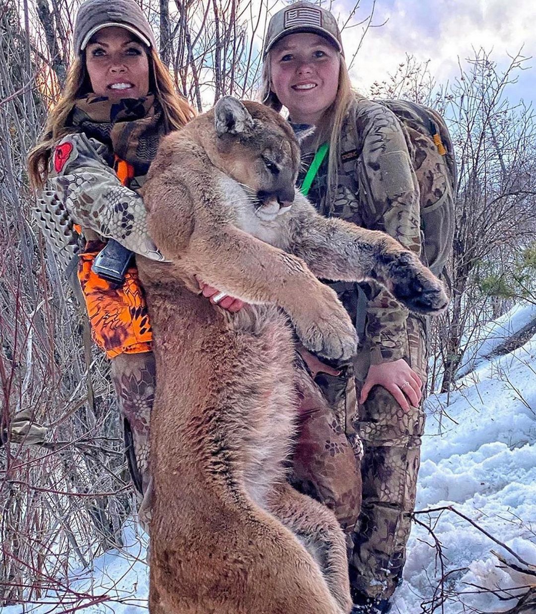 Фотография: Красивые девушки на охоте: в Instagram появился аккаунт, который многие осудят №25 - BigPicture.ru