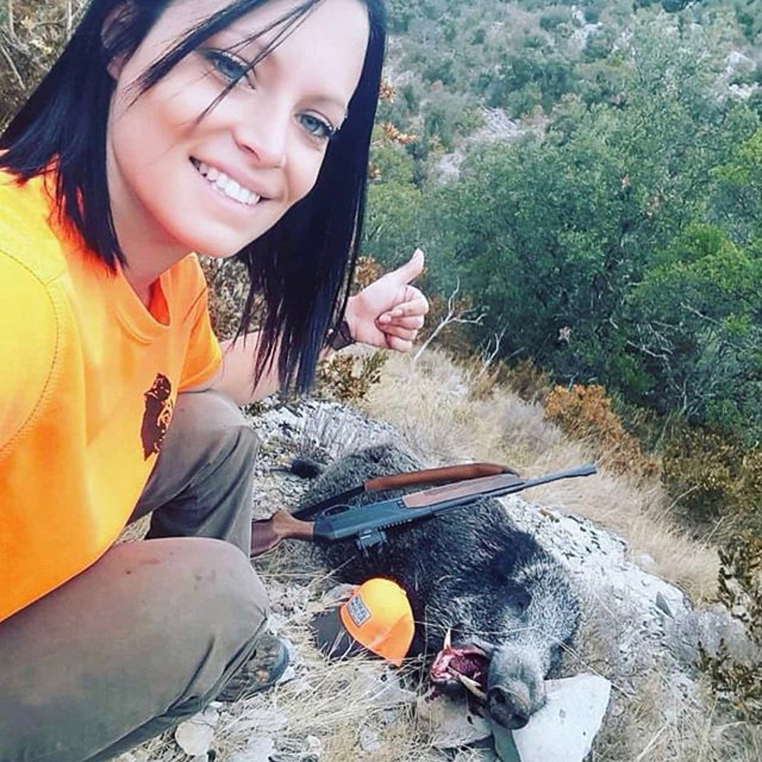 Фотография: Красивые девушки на охоте: в Instagram появился аккаунт, который многие осудят №29 - BigPicture.ru