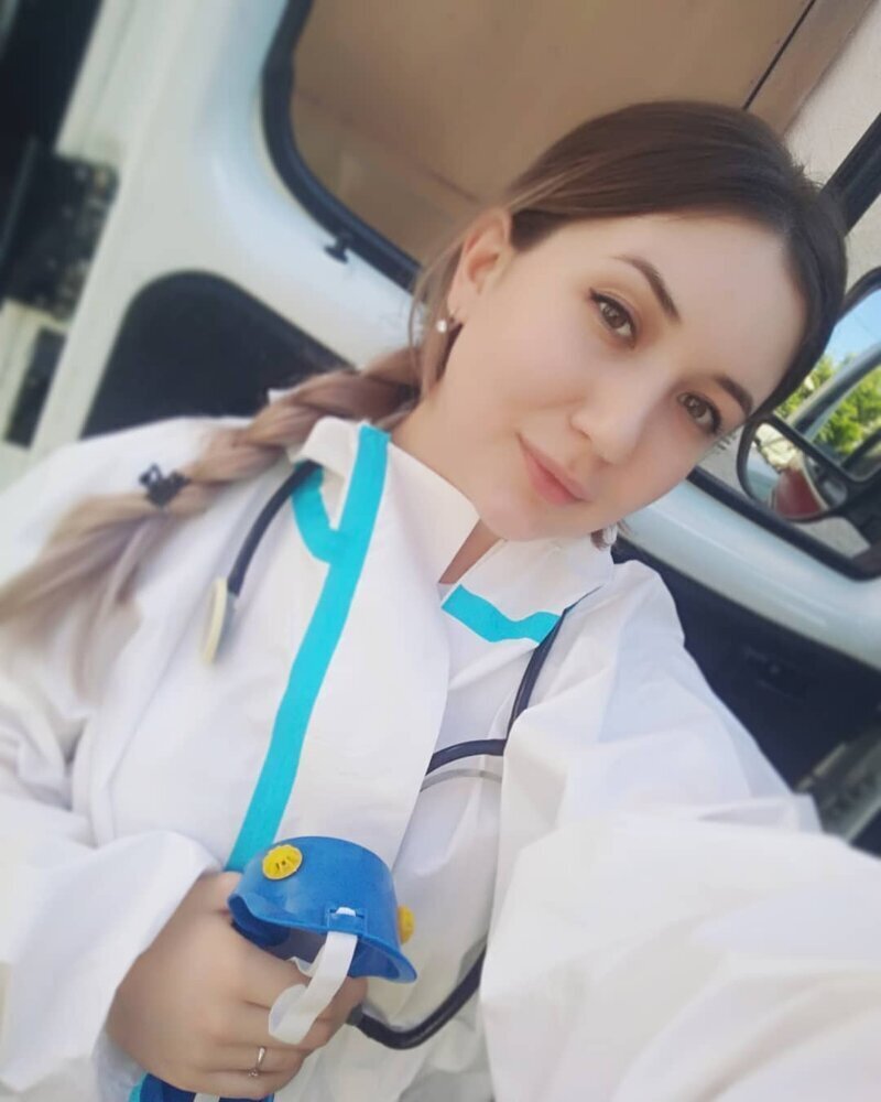 Фотография: Очаровательные врачи скорой помощи, которые ежедневно борются с COVID-19 №13 - BigPicture.ru