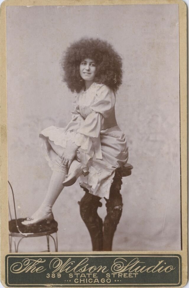 Фотография: Самые красивые в мире женщины: фальшивые черкешенки, которые выступали в цирках 19 века №13 - BigPicture.ru