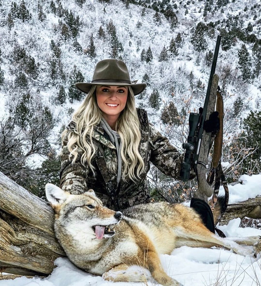Фотография: Красивые девушки на охоте: в Instagram появился аккаунт, который многие осудят №5 - BigPicture.ru