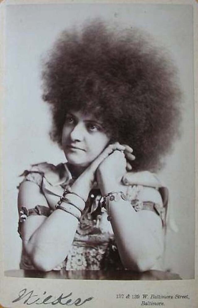 Фотография: Самые красивые в мире женщины: фальшивые черкешенки, которые выступали в цирках 19 века №18 - BigPicture.ru