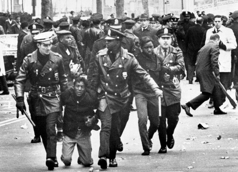Фотография: 100 лет протестов: хроника борьбы афроамериканцев за расовую справедливость №15 - BigPicture.ru