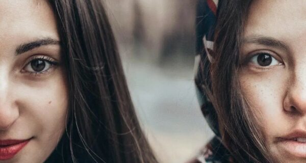 Россиянка демонстрирует красоту девушек со всего мира, делая с ними совместные фото