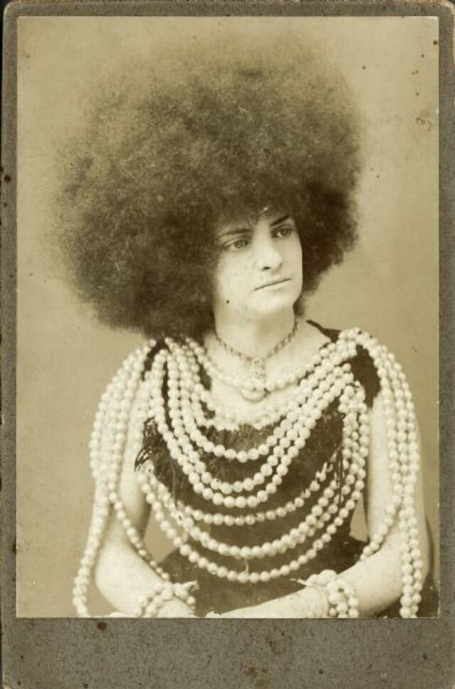 Фотография: Самые красивые в мире женщины: фальшивые черкешенки, которые выступали в цирках 19 века №12 - BigPicture.ru