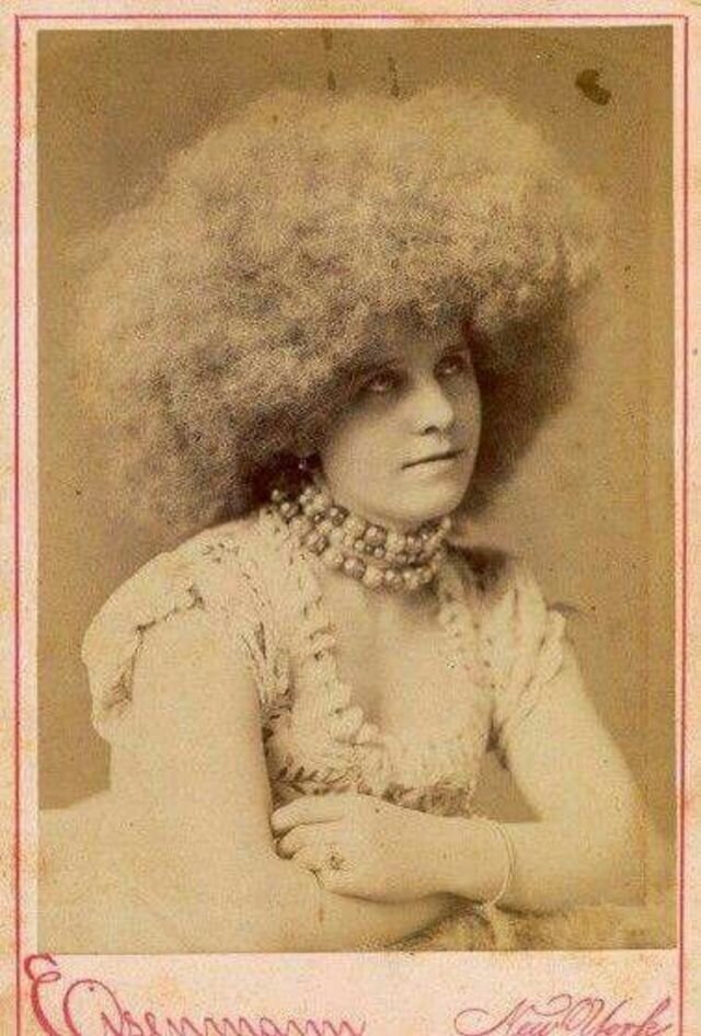 Фотография: Самые красивые в мире женщины: фальшивые черкешенки, которые выступали в цирках 19 века №9 - BigPicture.ru