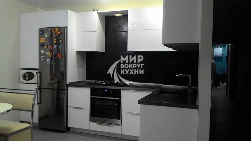 Фотография: Стильная и долговечная кухня из массива: как с умом вложить имеющиеся средства №2 - BigPicture.ru