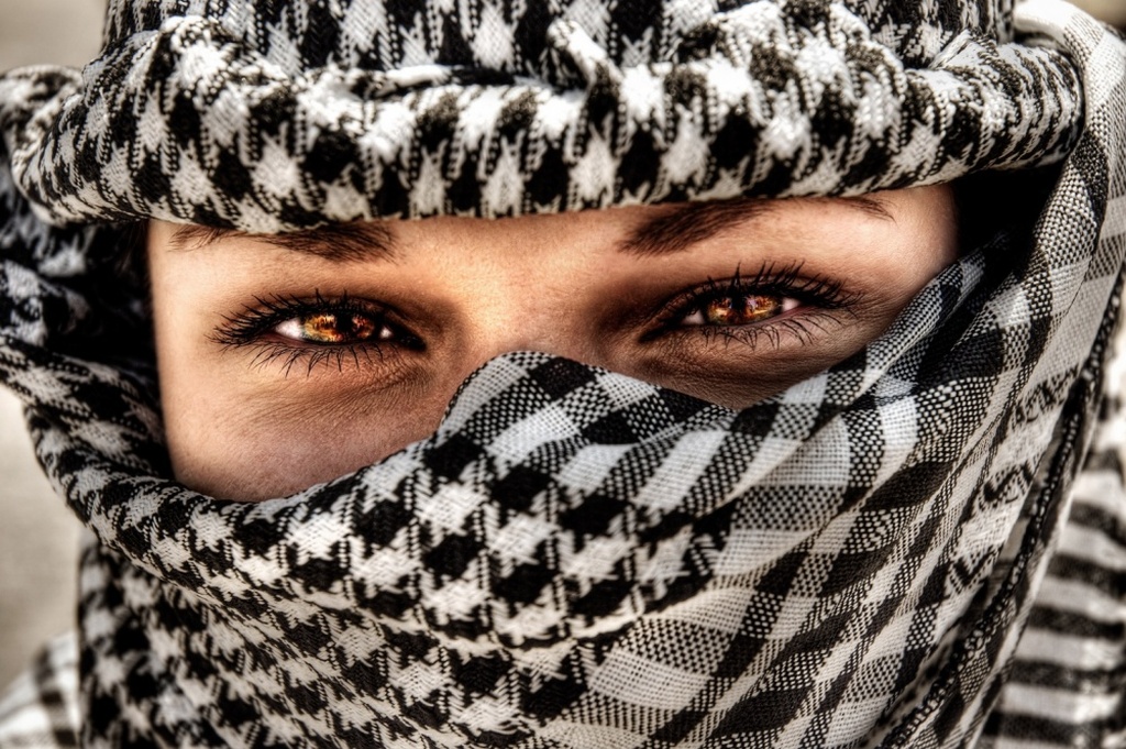 Фотография: Арафатка: как арабский платок завоевал любовь военных и модников планеты №1 - BigPicture.ru