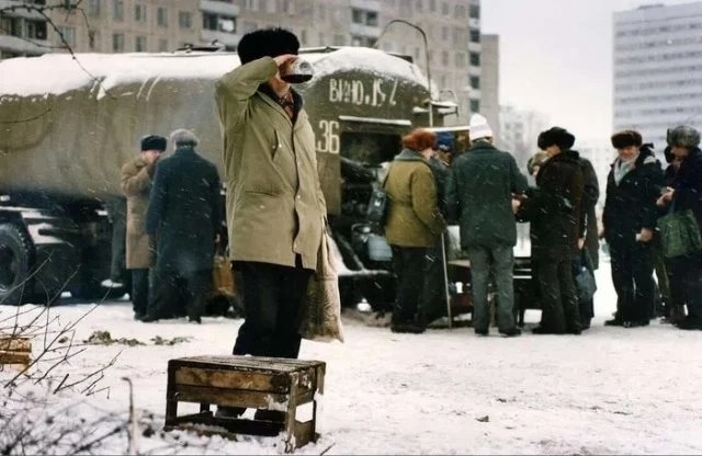 Фотография: Торговля в 90-е — кто-то вспомнит, кому-то не понять №7 - BigPicture.ru