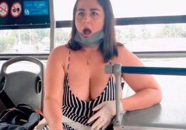 Порноактрису объявили в розыск после съемок порно в рейсовом автобусе
