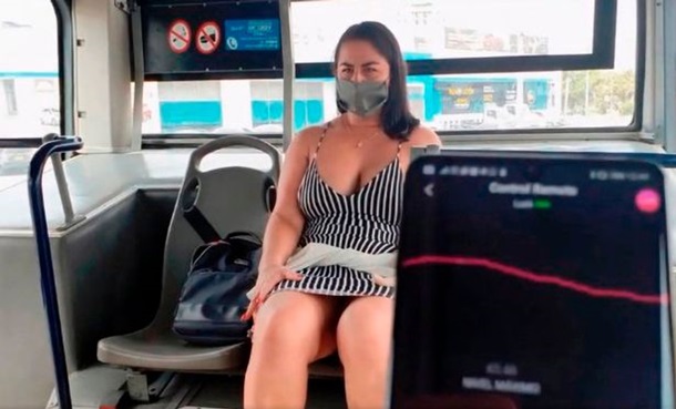Фотография: Порноактрису объявили в розыск после съемок порно в рейсовом автобусе №4 - BigPicture.ru