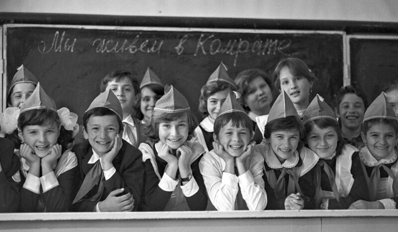5 самых популярных «нельзя»: что запрещали делать в советских школах