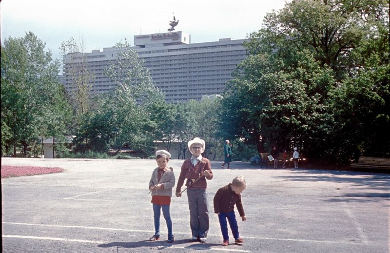Фотография: Загар наших дедов: фотографии курортного Крыма 70-х №20 - BigPicture.ru