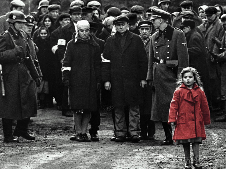 Фотография: Позор семьи Фордов, или Почему Адольф Гитлер наградил автомагната 