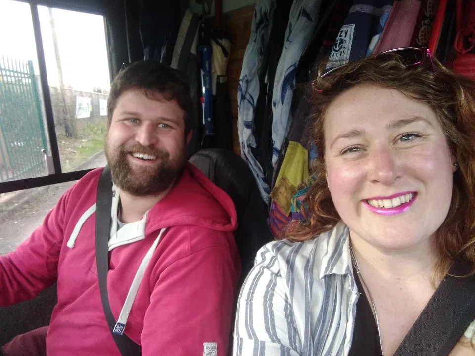 Фотография: Путь свободы: пара из Британии  живет в микроавтобусе, вот уже два года колеся по Европе №1 - BigPicture.ru