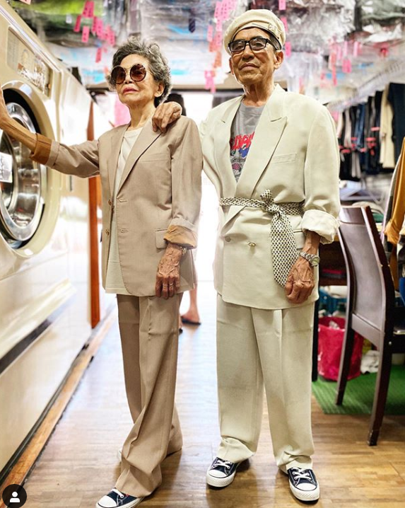 Фотография: Необычный инстаграм тайваньских пенсионеров, которые устраивают фотосессии в чужой одежде №2 - BigPicture.ru