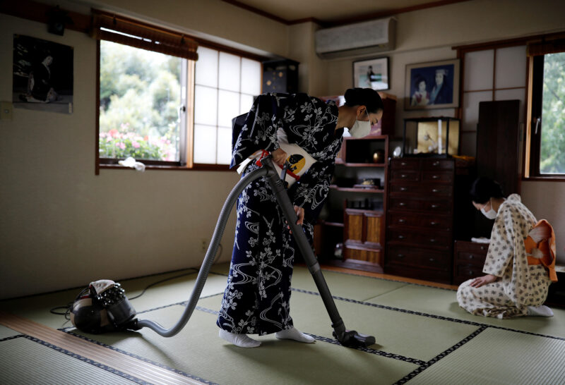 Фотография: Как японские гейши борются за выживание во время пандемии коронавируса №5 - BigPicture.ru