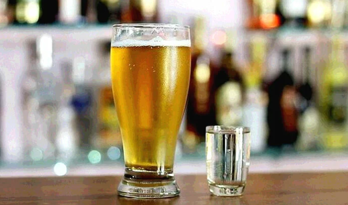 Фотография: Врач назвала россиянам самые опасные алкогольные коктейли №2 - BigPicture.ru