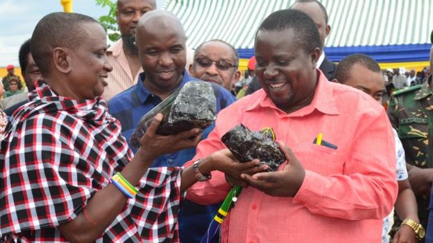 Фотография: Шахтер из Танзании стал миллионером благодаря найденным камням №2 - BigPicture.ru
