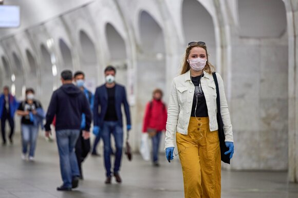 Фотография: Российский ученый рассказал, чем опасно ношение перчаток и масок №2 - BigPicture.ru